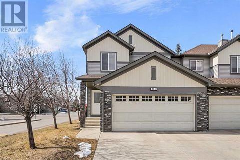 101, 100 Coopers Common SW Airdrie AB T4B3C7