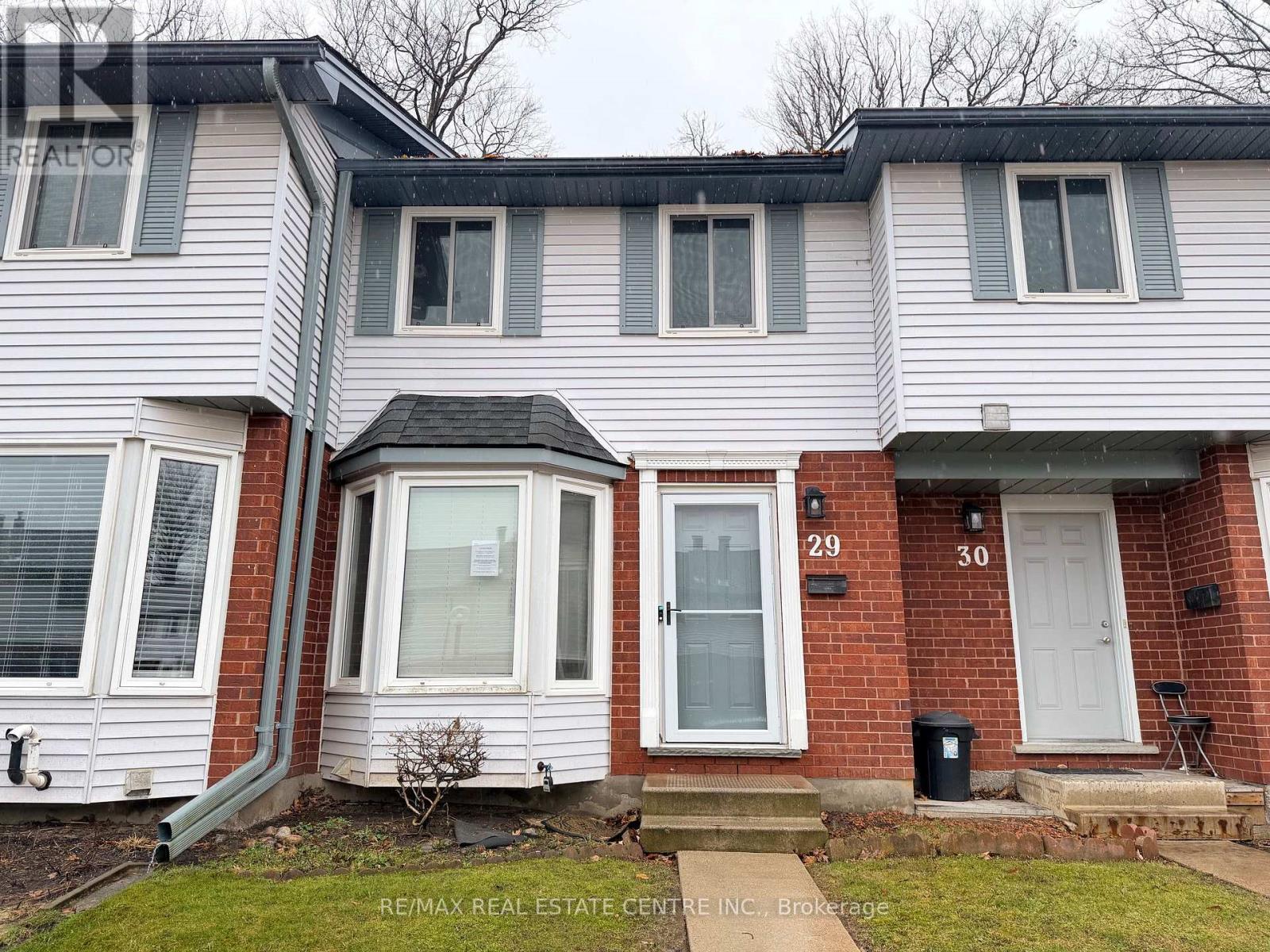 29 - 219 KINGSWOOD DRIVE