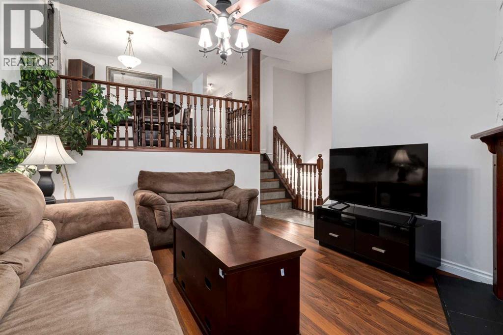 27 BEDFIELD Close NE