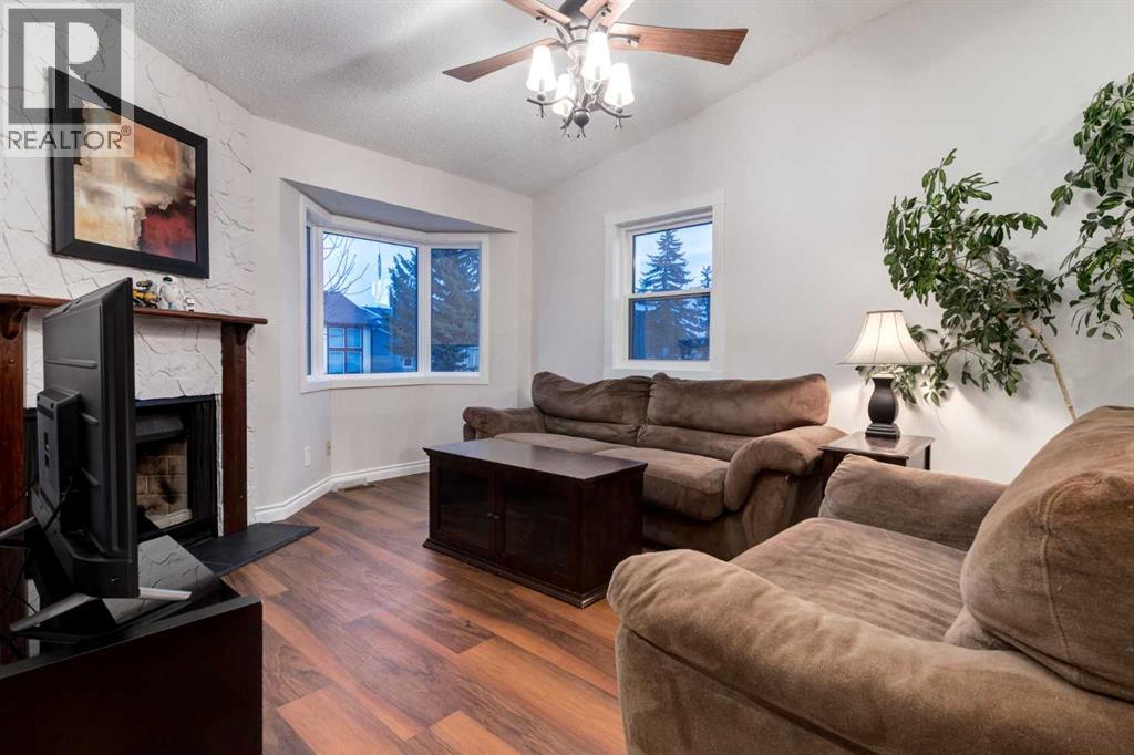 27 BEDFIELD Close NE