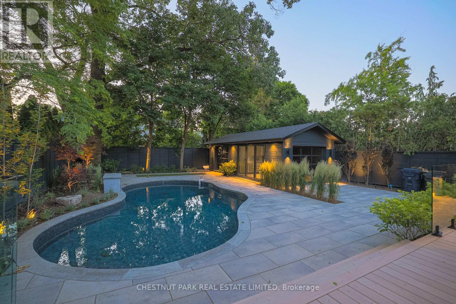 142 BUCKINGHAM AVENUE