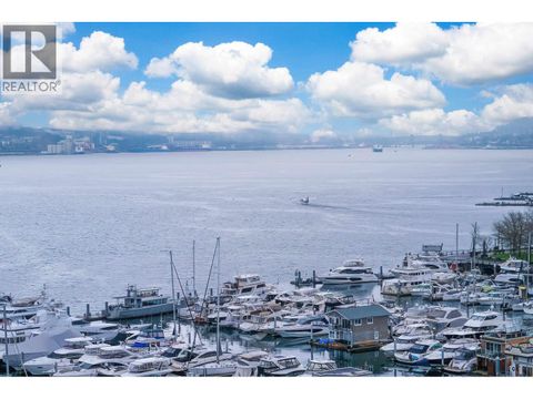 1401 560 CARDERO STREET Vancouver BC V6G3E9