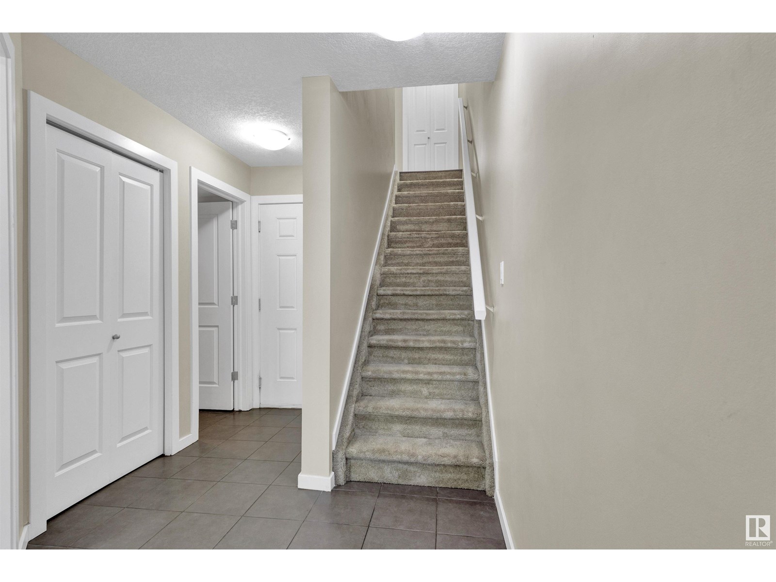 #50 9515 160 AV NW NW