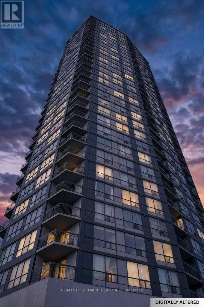 Photo 1 of 46 — 1801 - 150 CHARLTON AVENUE E Unit 1801, Hamilton (Corktown), ON L8N3X3