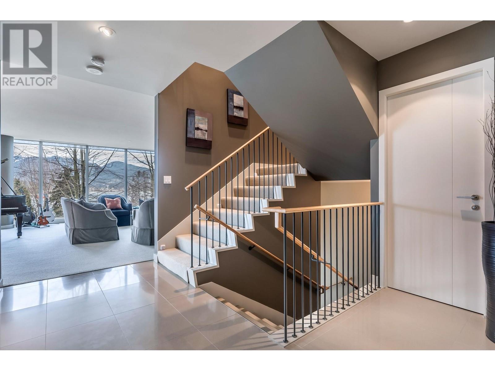 101 1139 W CORDOVA STREET