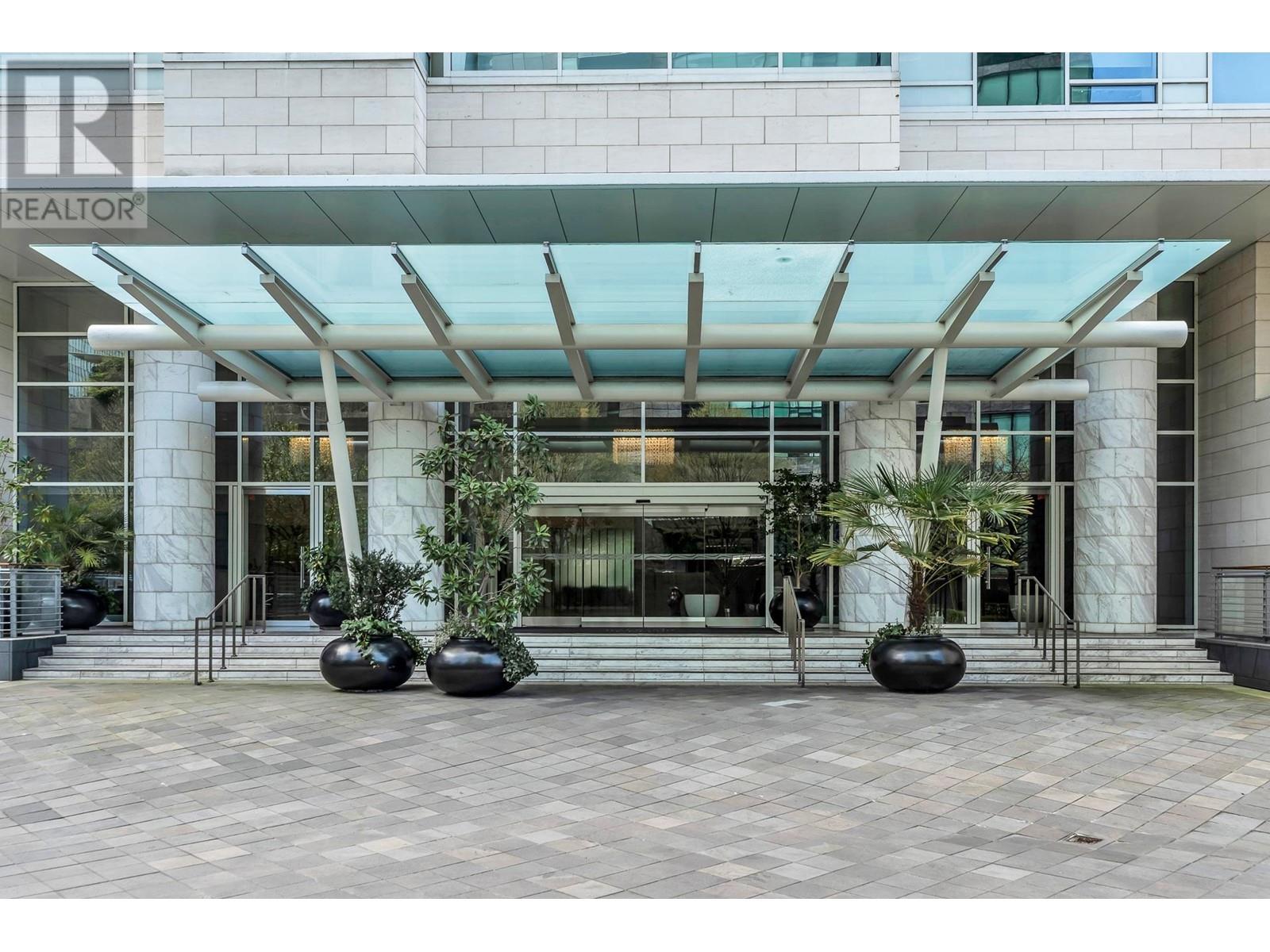 101 1139 W CORDOVA STREET