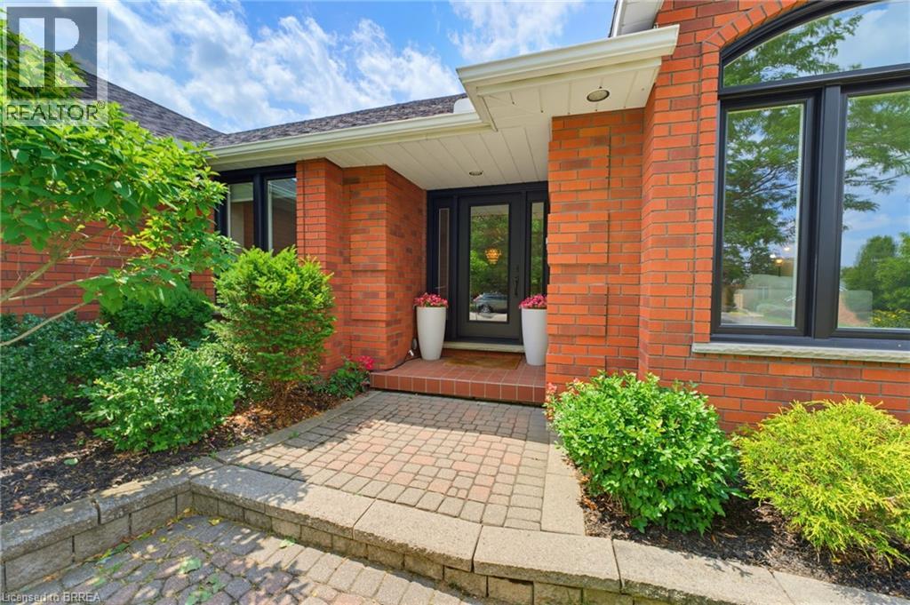 12 MACBRIDE Court