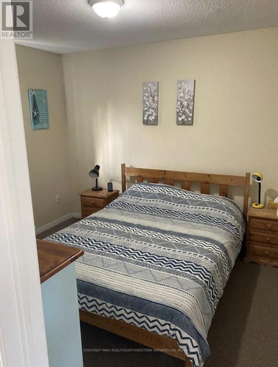 839 STIRLING AVENUE S