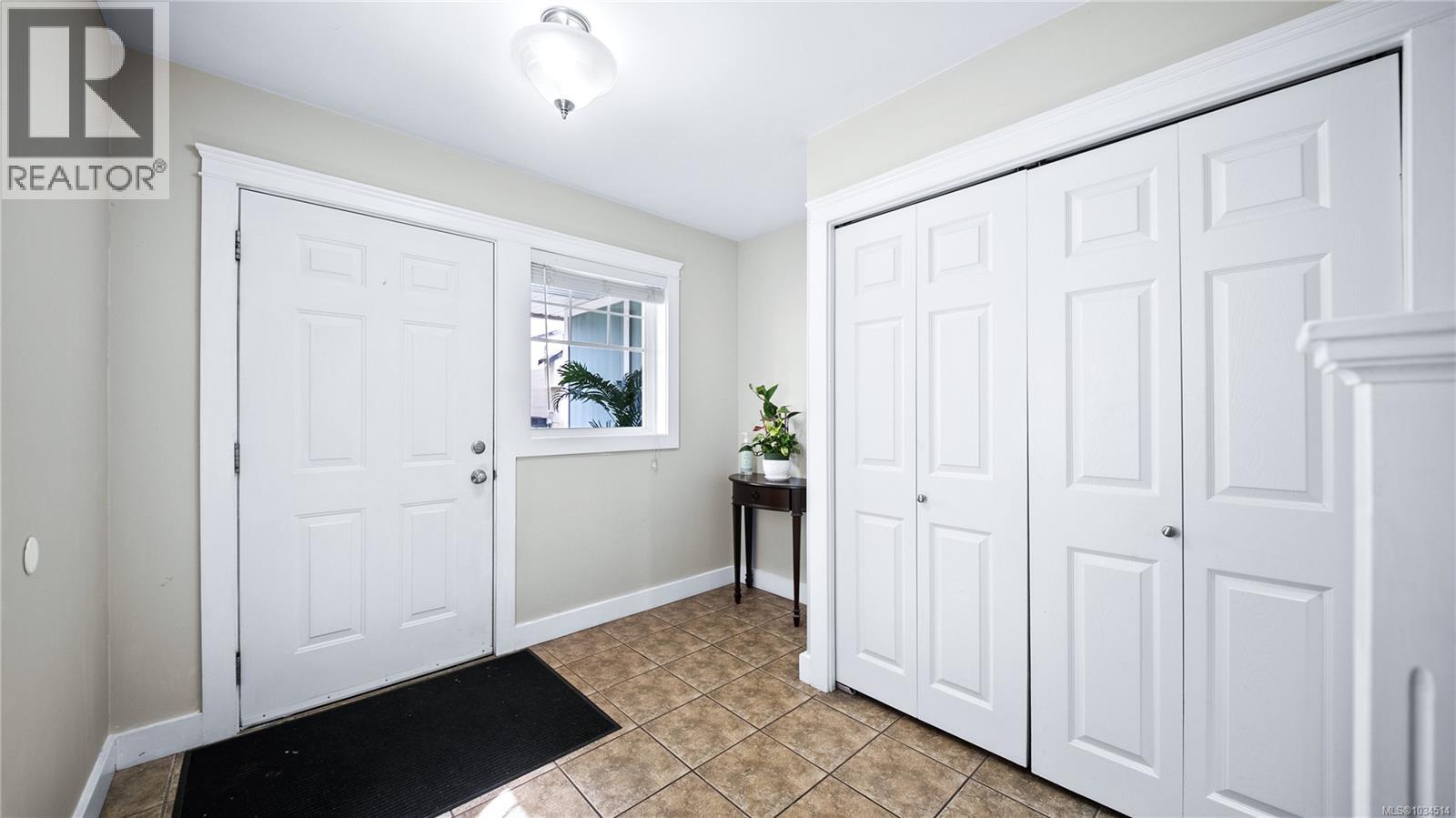5 921 Colville Rd