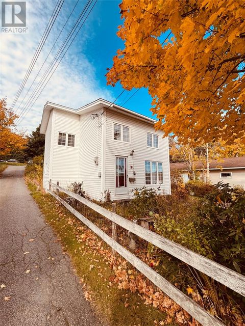 16 Country Road Bay Roberts NF A0A1G0