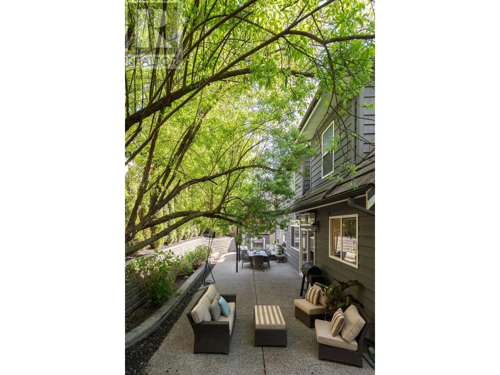 2366 SUNNYSIDE ROAD