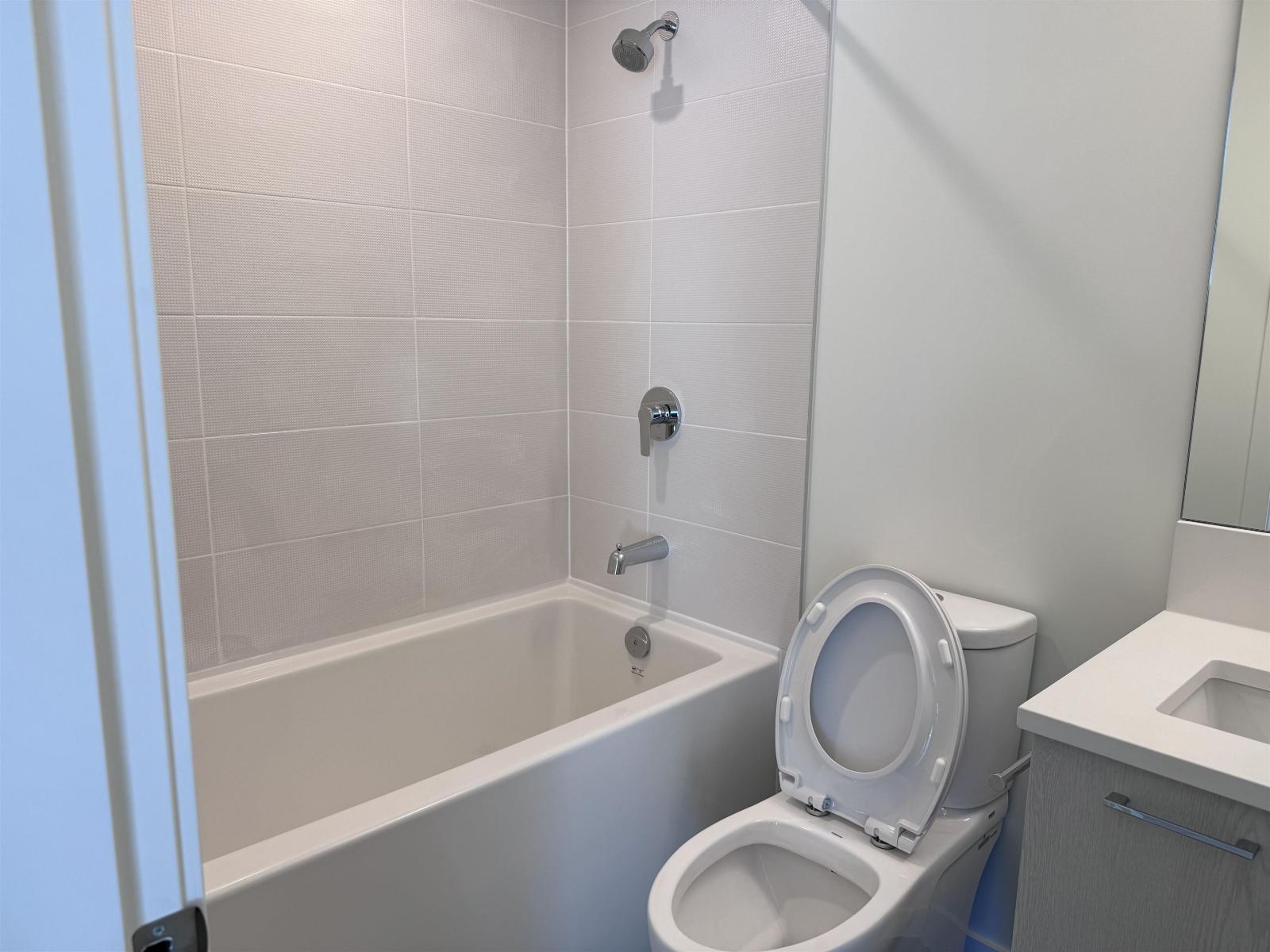 522 10777 138 STREET