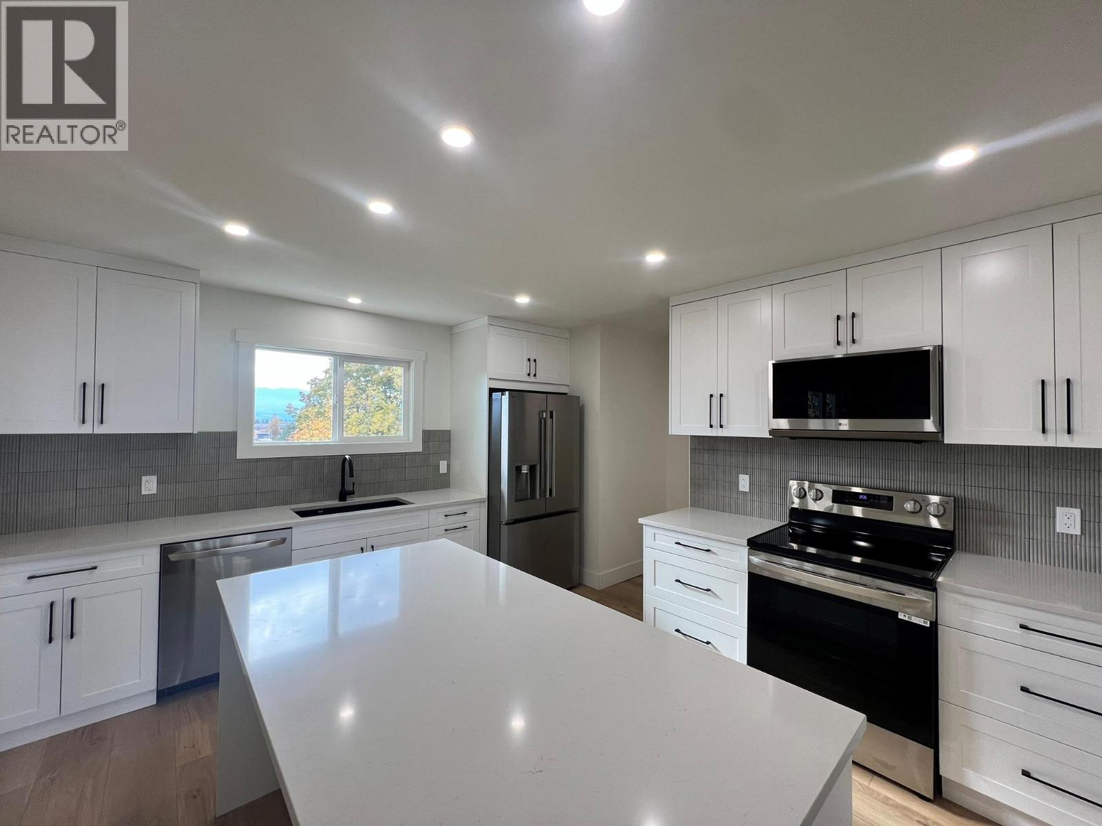 1457 Alta Vista Road