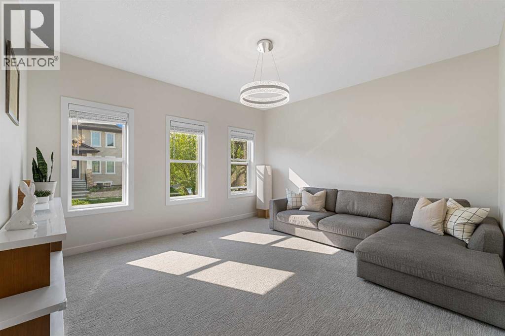 105 Elgin Meadows Circle SE