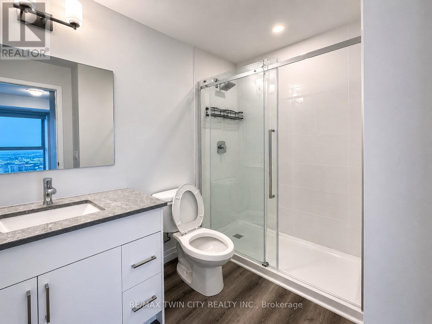 1402 - 60 CHARLES STREET W