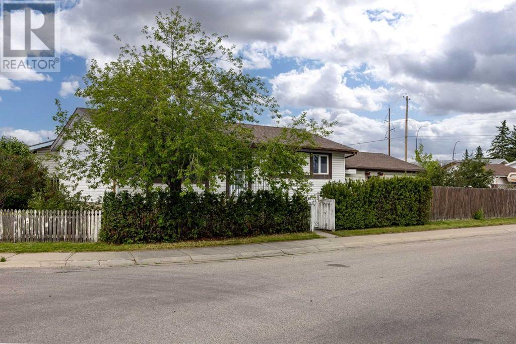 1403 Maitland Drive NE