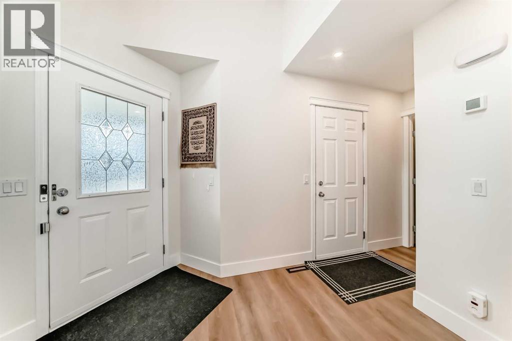 94 Cougar Plateau Way SW