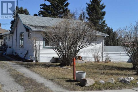313 & 315 Twin Cities Drive Longview AB T0L1H0