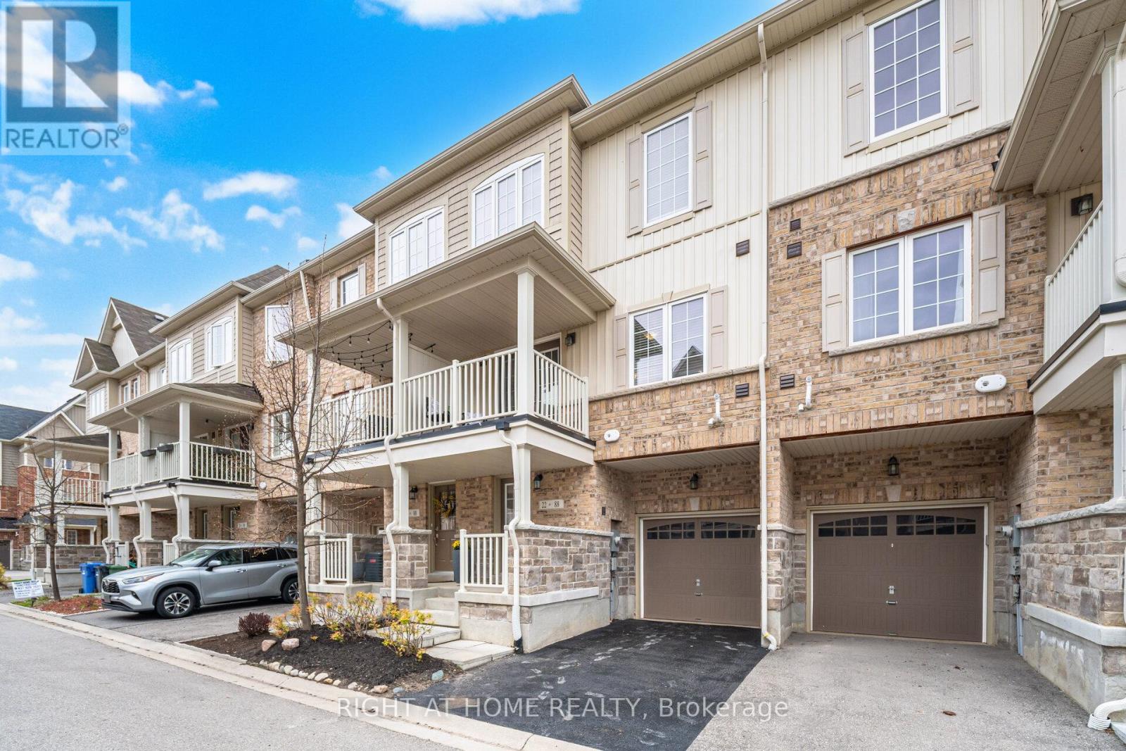 22 - 88 DECORSO DRIVE