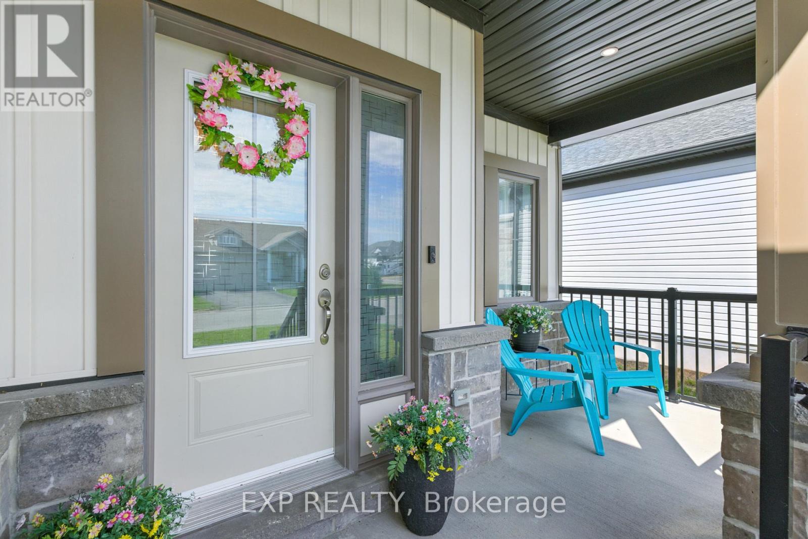 202 DOWSLEY CRESCENT