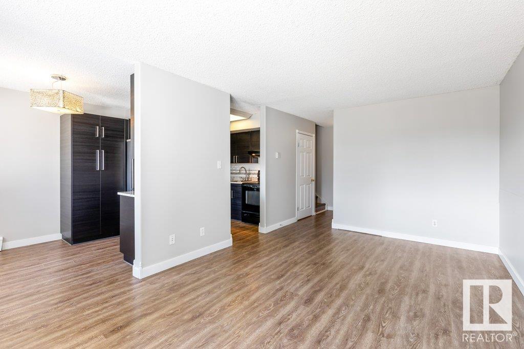 #120 16348 109 ST NW