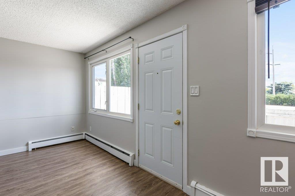 #120 16348 109 ST NW