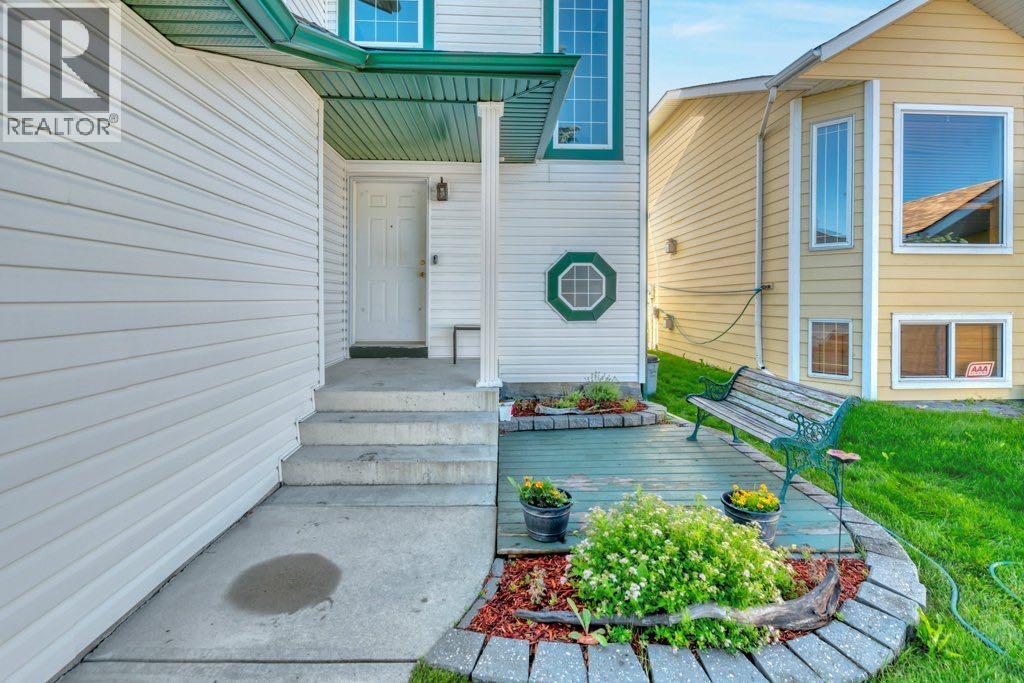 7 Springs Crescent SE