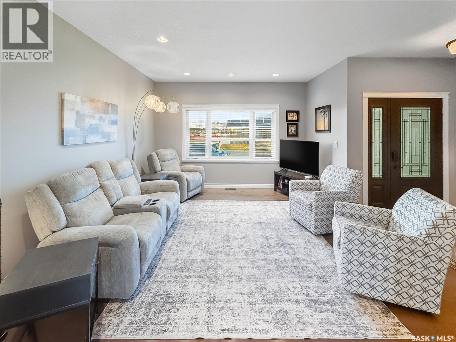 860 Colonel Otter DRIVE