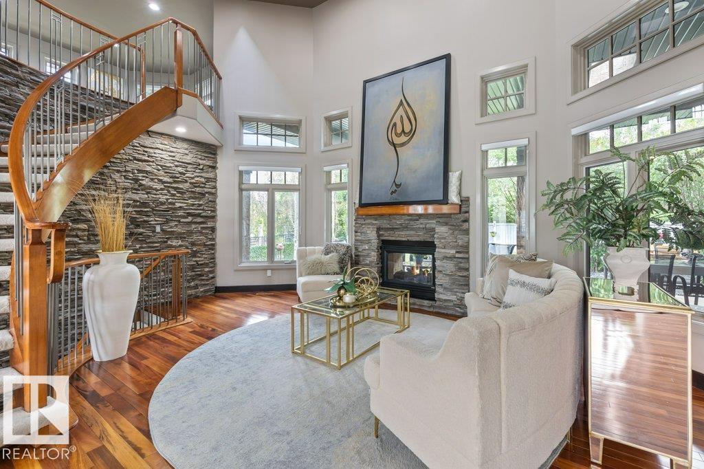 34 KINGSFORD CR