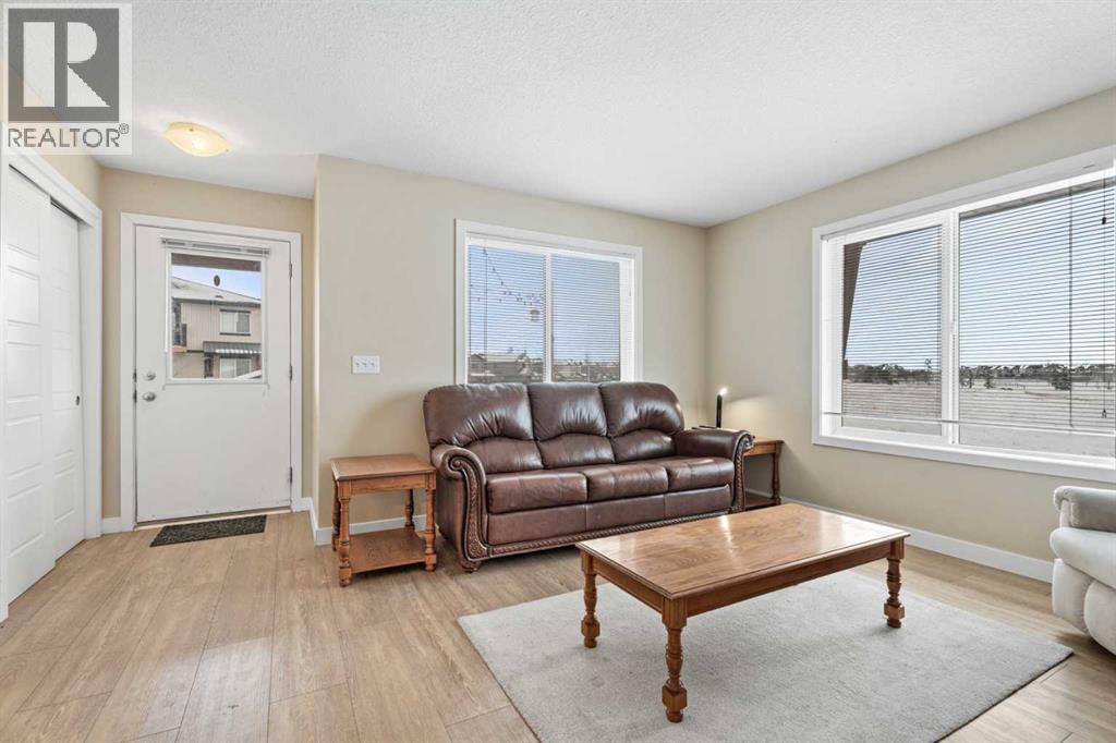 8201, 2781 Chinook Winds Drive SW