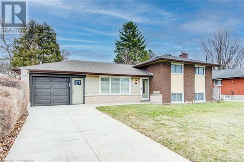94 HAROLD Avenue Kitchener ON N2A2H8