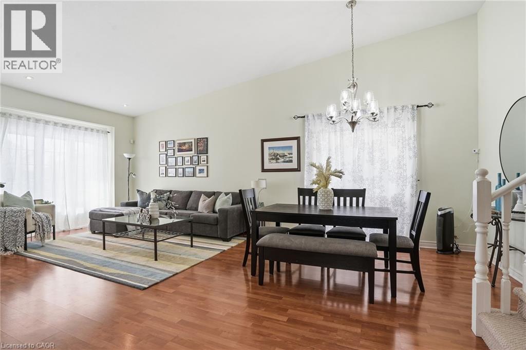 8407 HEIKOOP Crescent