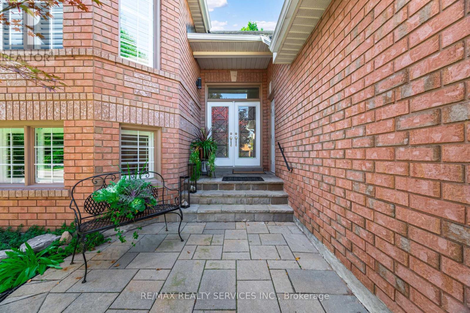 26 HAMILTON CRESCENT