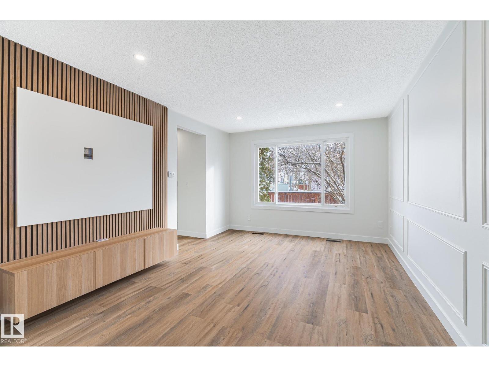 132 PRIMROSE GARDENS GD NW