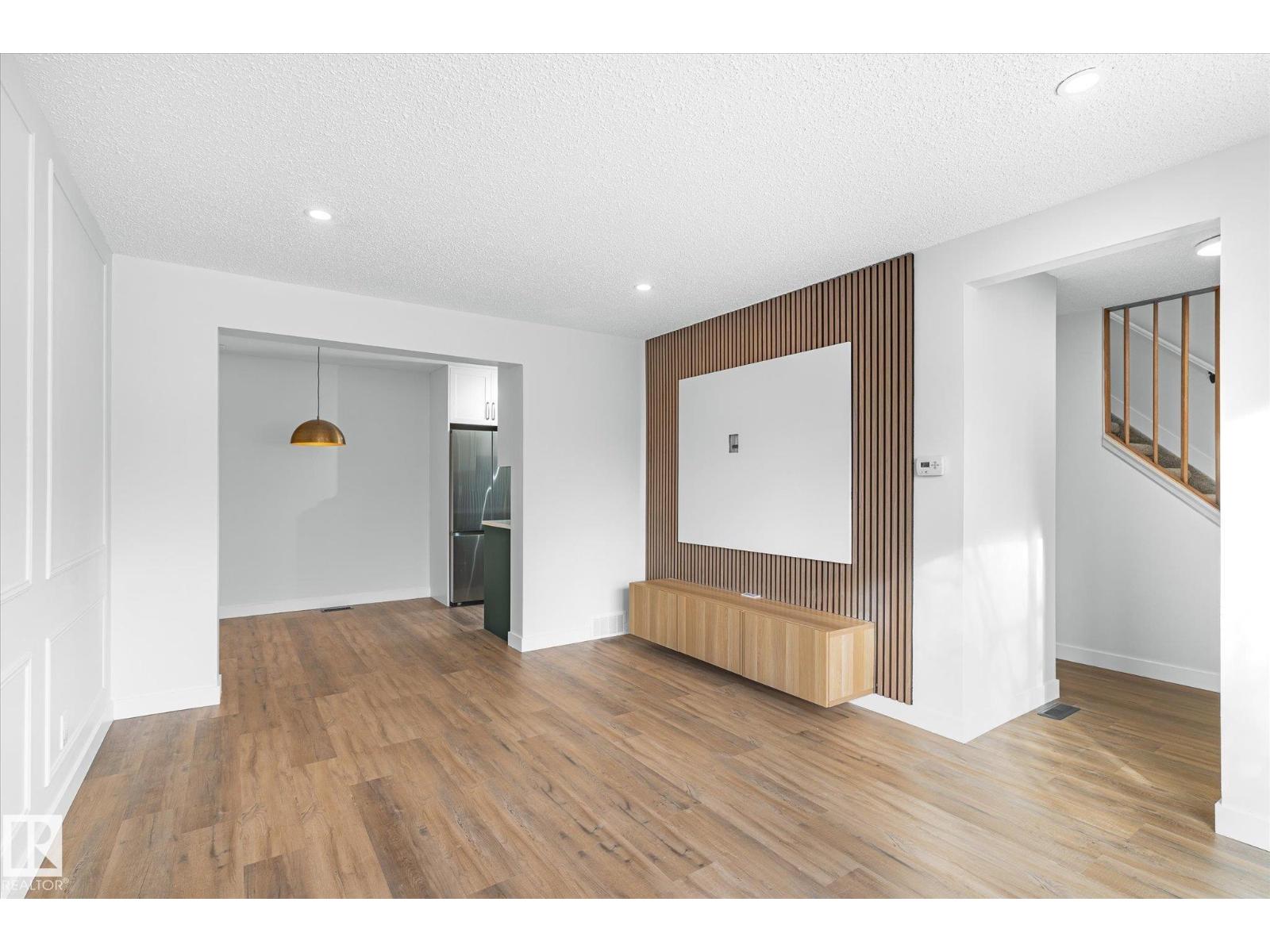 132 PRIMROSE GARDENS GD NW