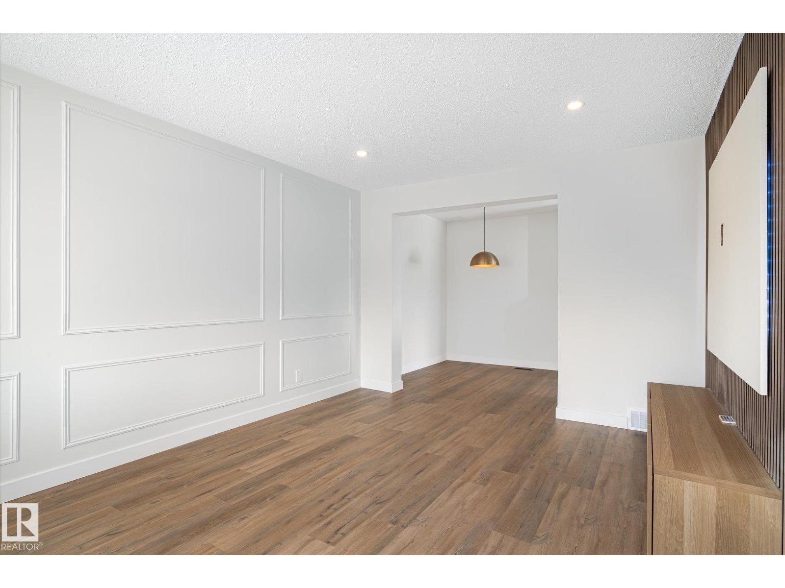 132 PRIMROSE GARDENS GD NW