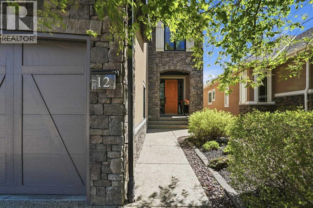 12 Aspen Cliff Close SW