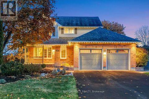 32 PARKLANDS AVENUE Russell ON K4R1A2