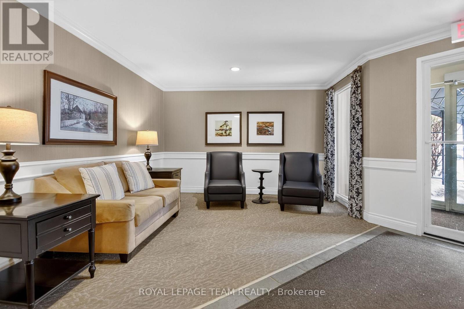 201 - 40 PEARL STREET