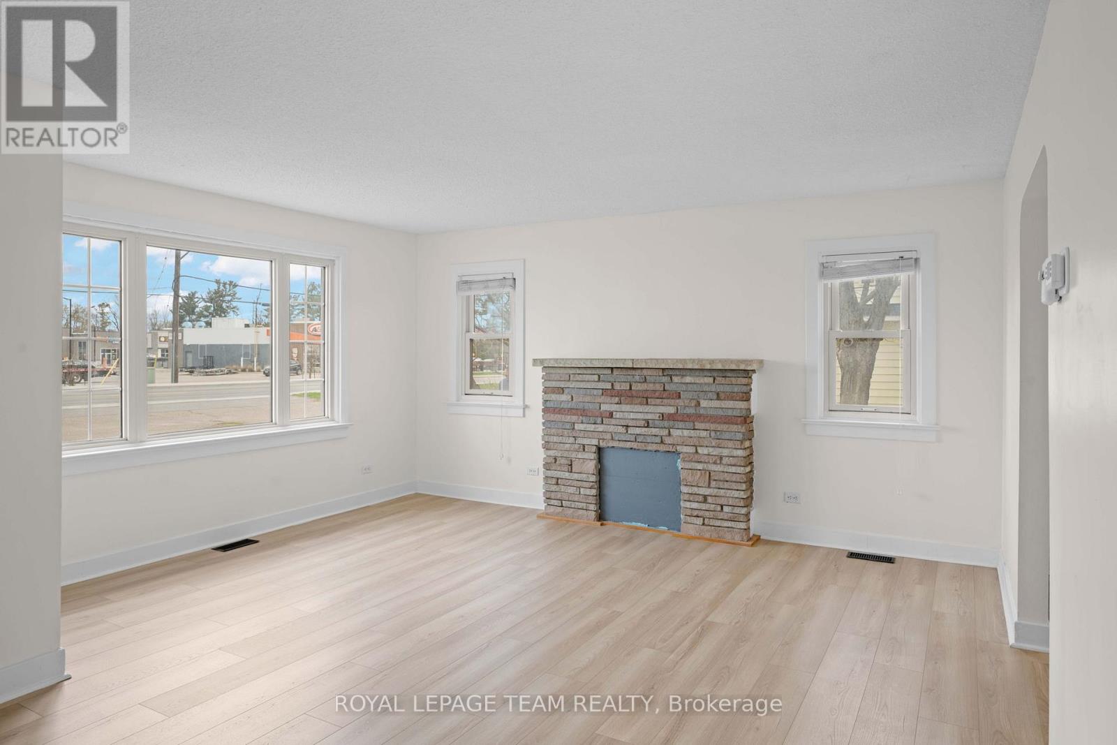 258 DANIEL STREET SOUTH STREET