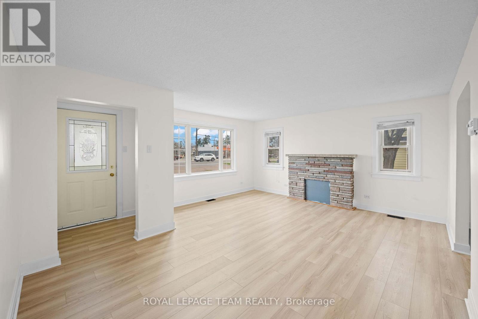 258 DANIEL STREET SOUTH STREET