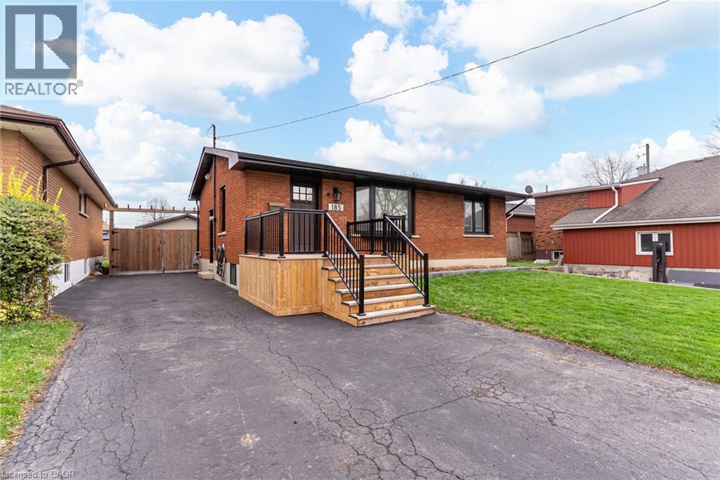 185 DESCHENE Avenue
