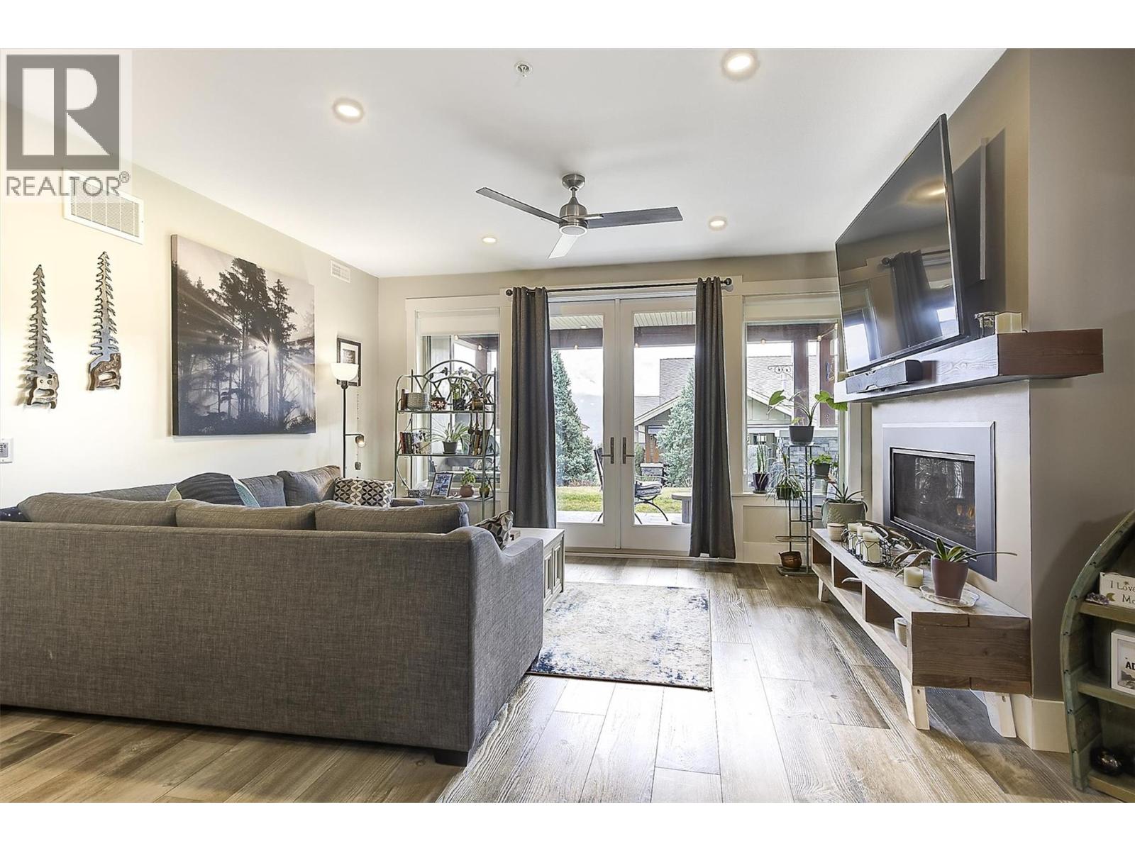 4000 Redstone Crescent Unit# 222