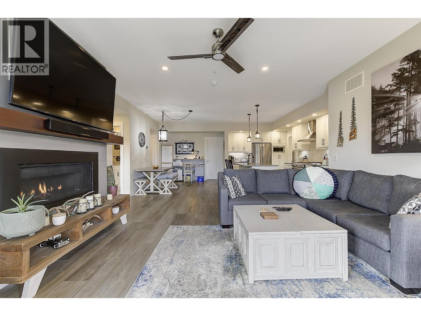 4000 Redstone Crescent Unit# 222