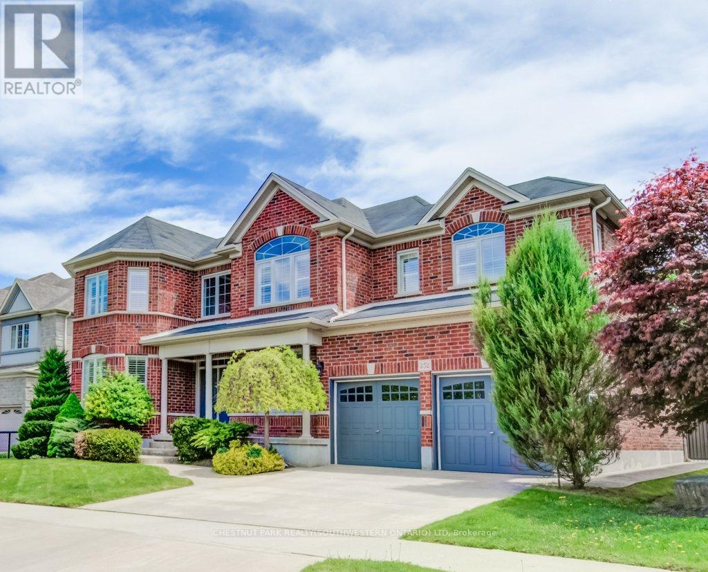 252 EDGEWATER CRESCENT