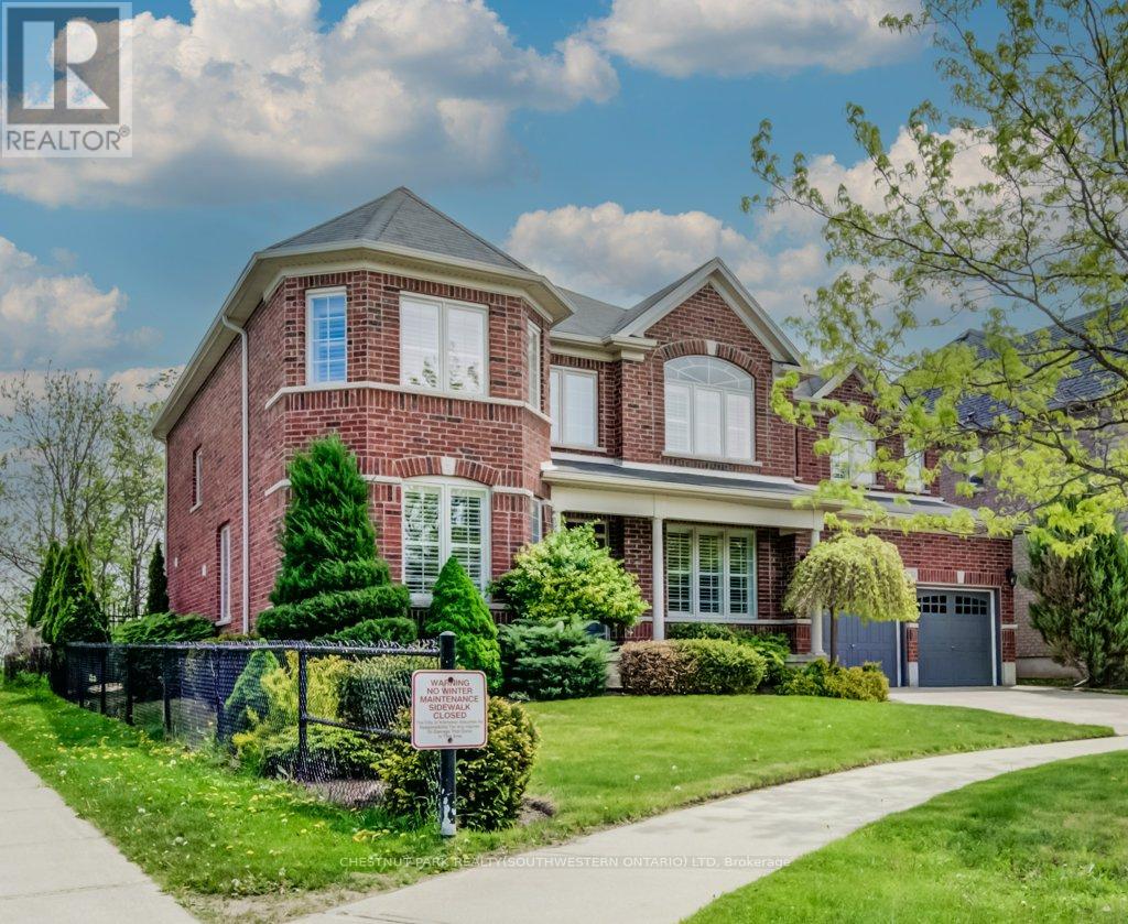252 EDGEWATER CRESCENT