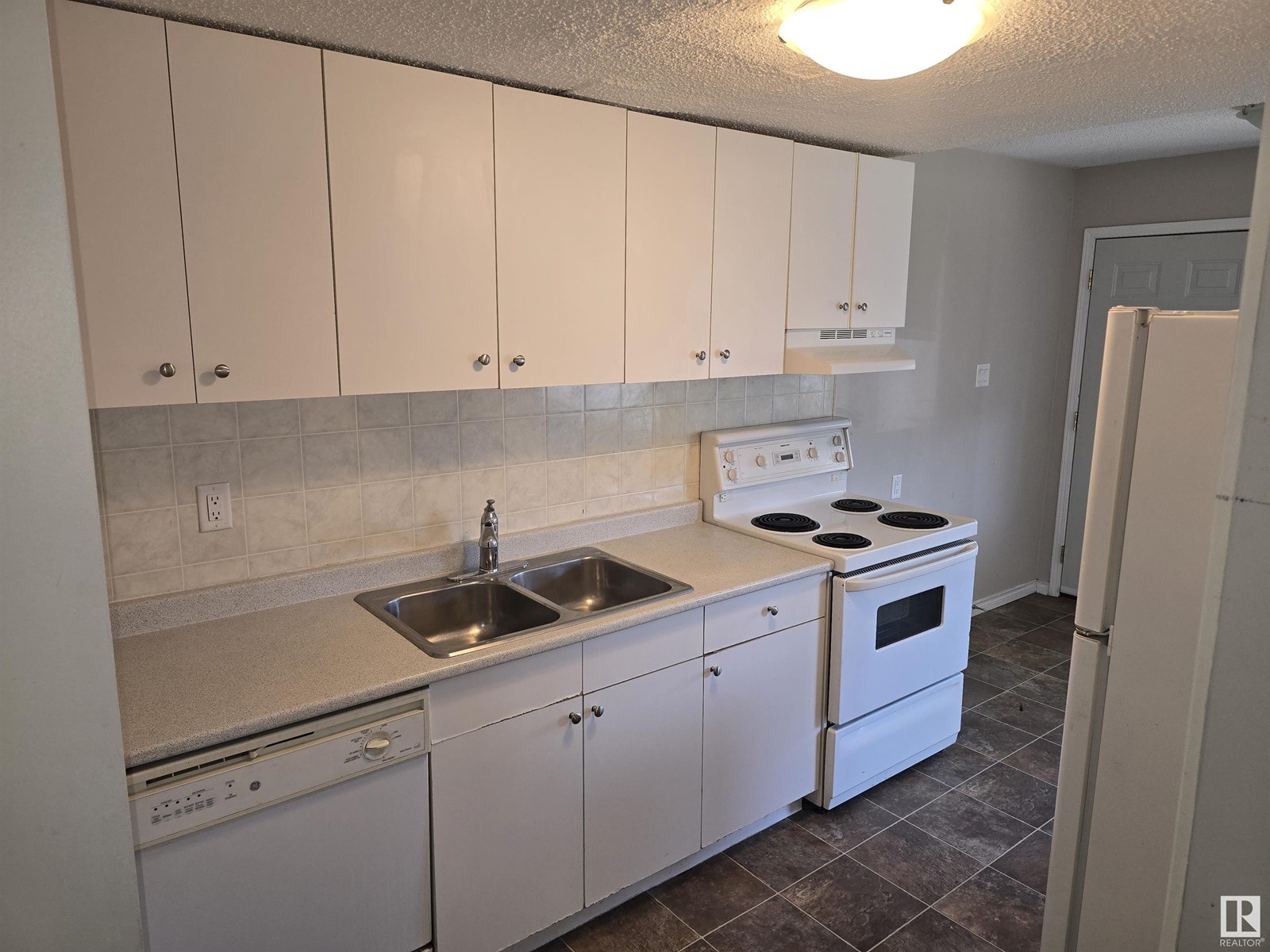 62 Amberly CO NW