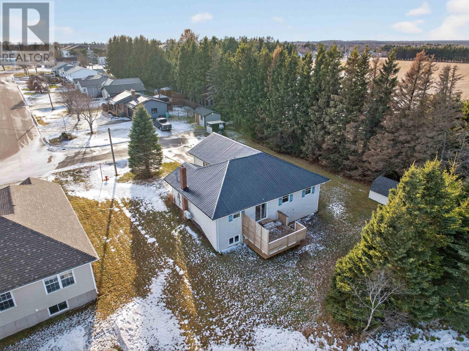 16 Arthur Holland Drive