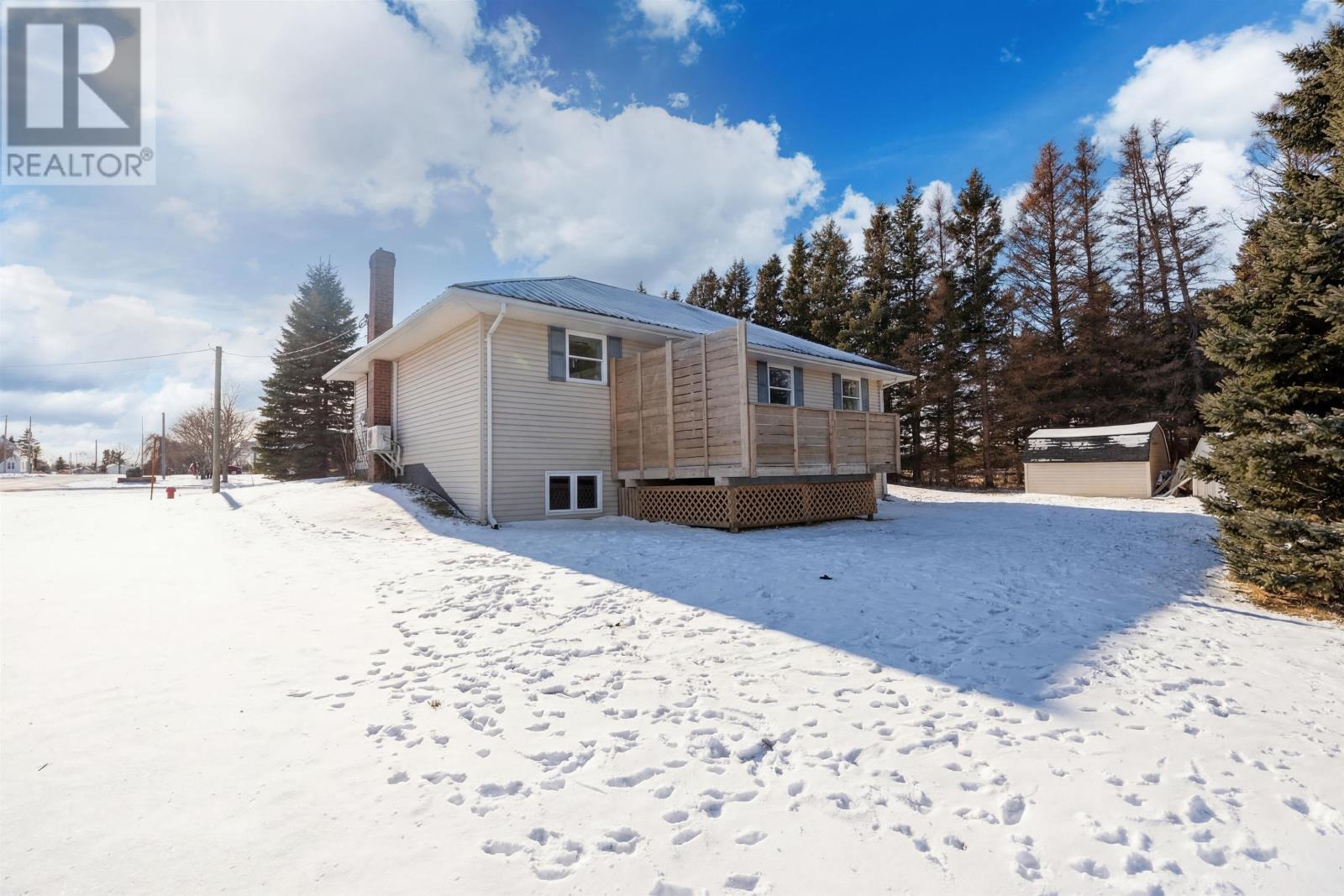 16 Arthur Holland Drive