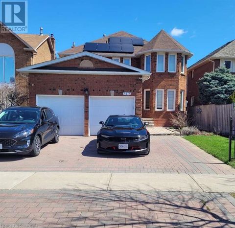 5275 THORNWOOD Drive Mississauga ON L4Z3J3